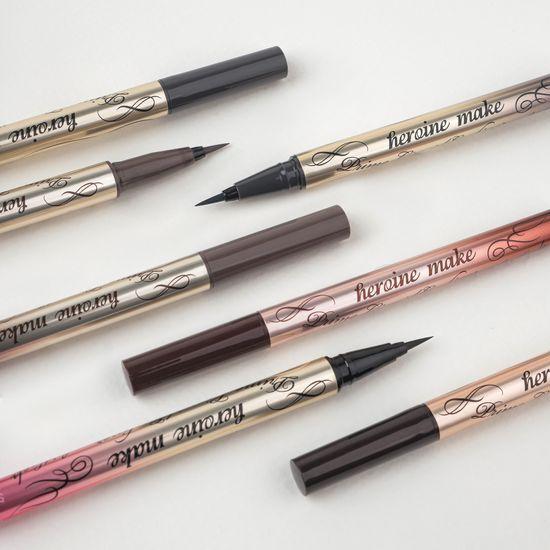 Kiss Me Ultimate Color-Holding Slim Eyeliner Pencil (02 Black Brown)0.4Ml