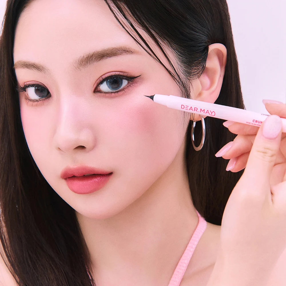CRUNCHIE POP SLIM PEN EYELINER #01Black