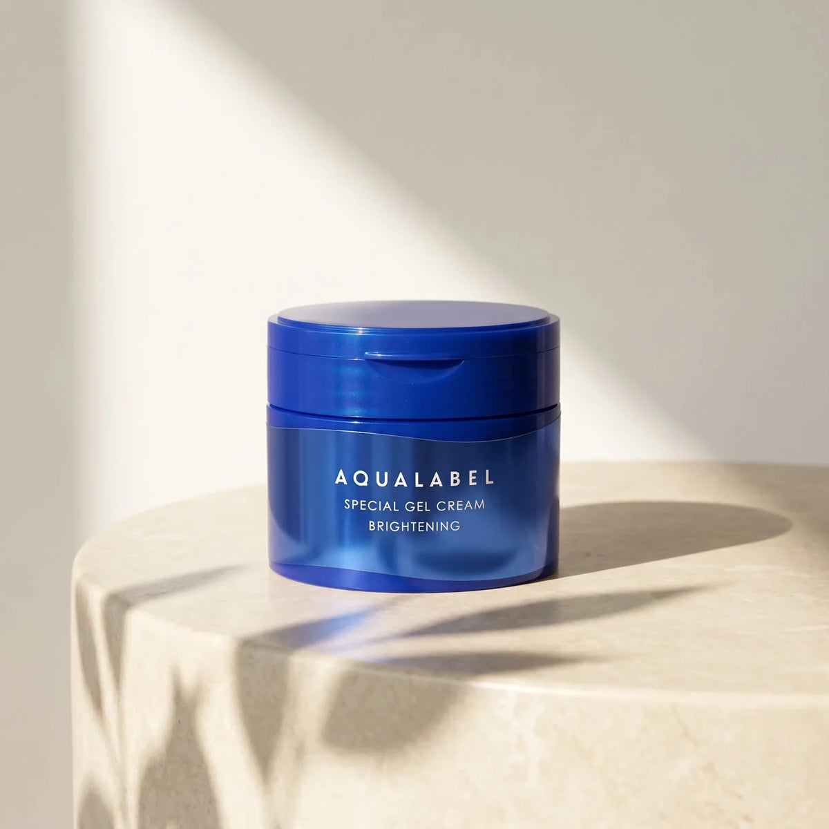 Aqualabel New 5-In-1 Whitening Cream Blue Can 90G