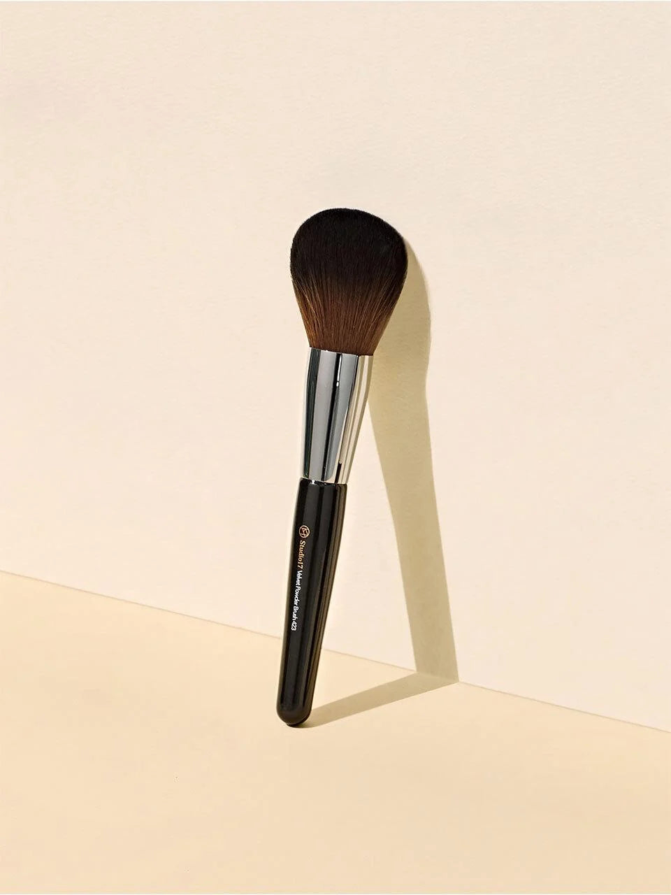 Velvet powder brush 423